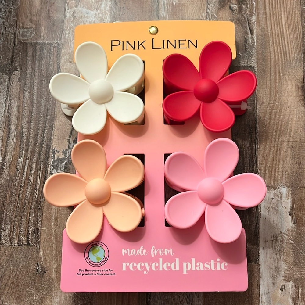 Pink Linen Set of Four Flower Claw Clips NWT